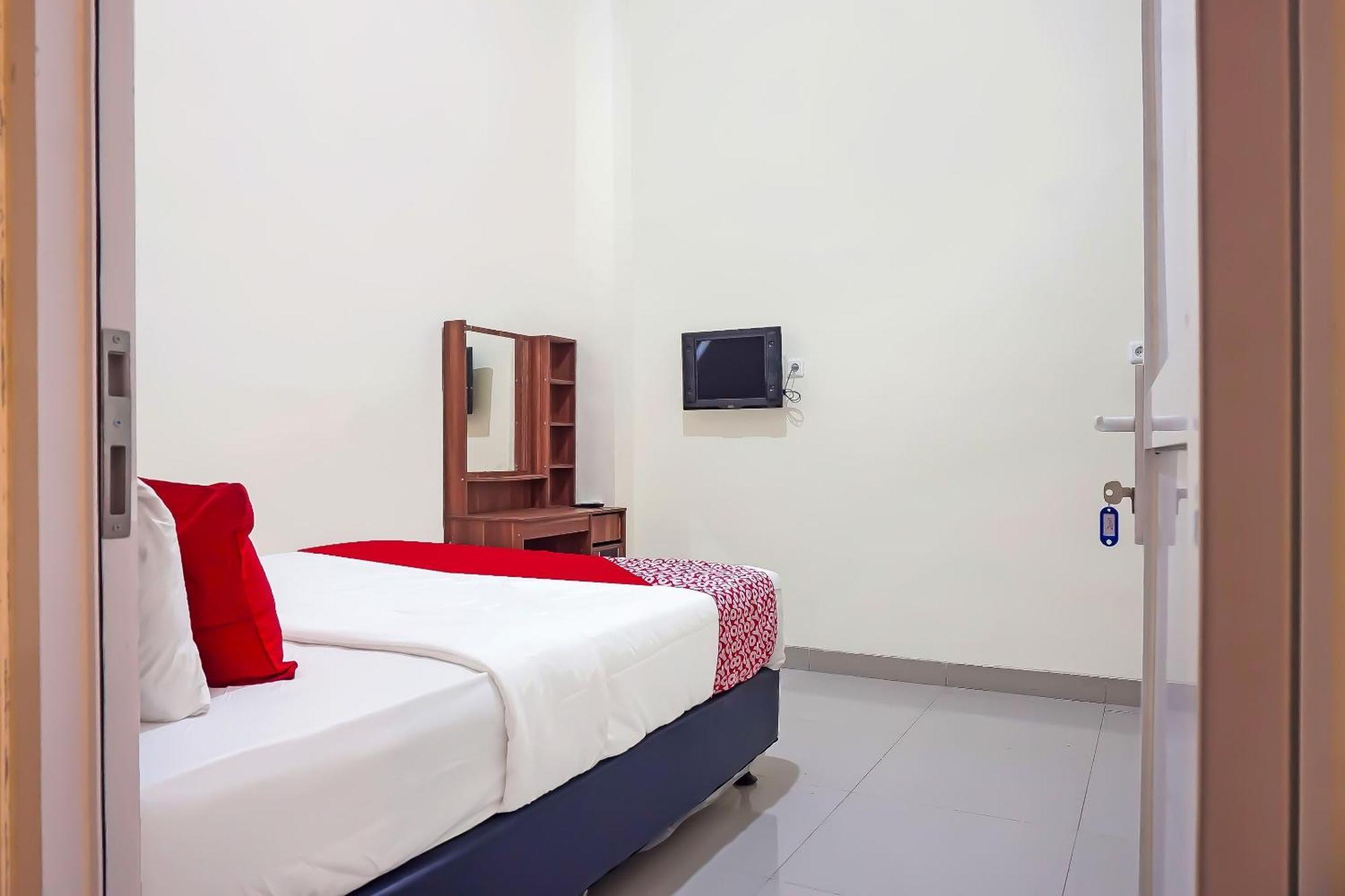 Super Oyo Capital O 91790 S1 3* Tangerang