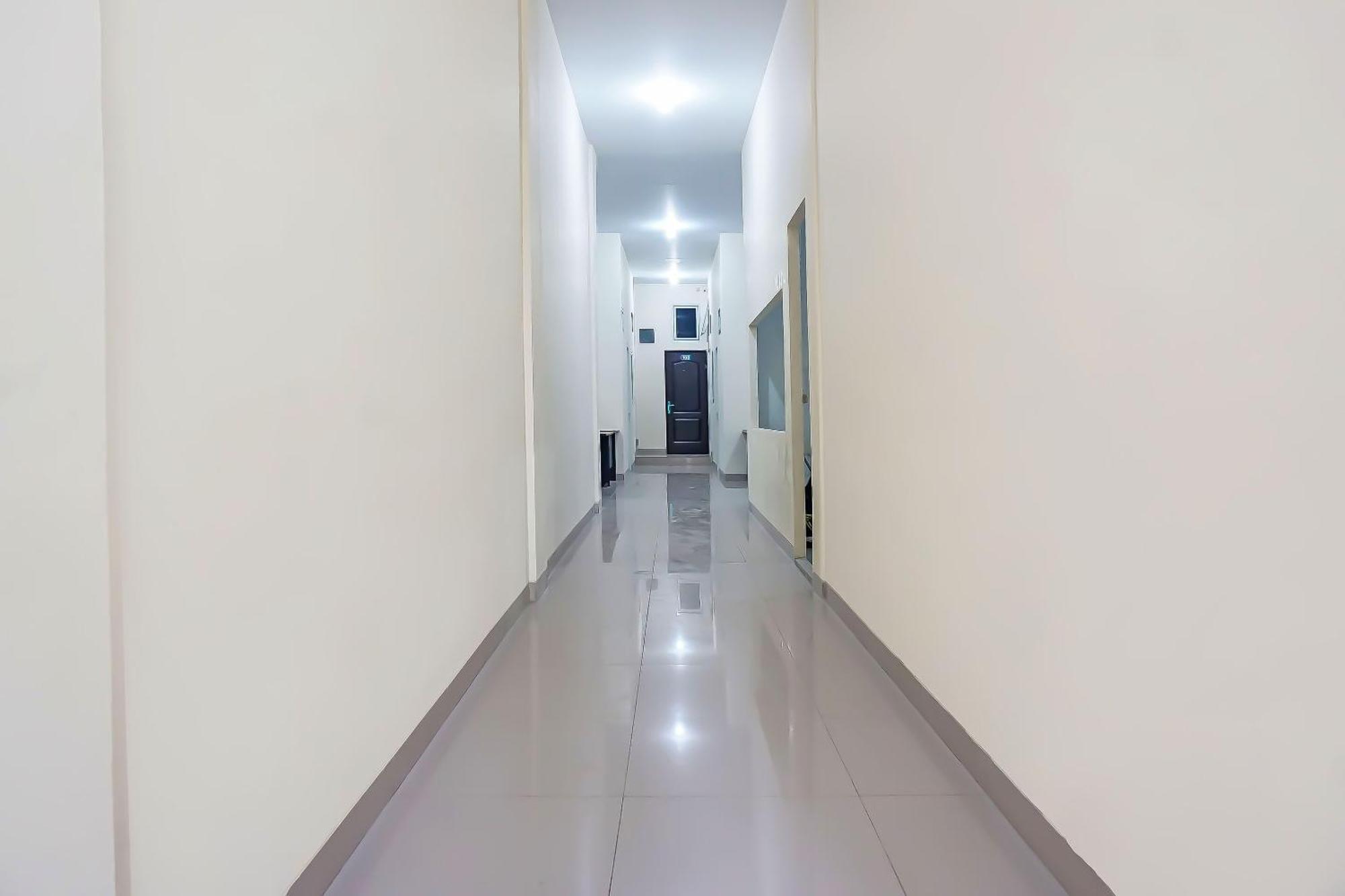 Super Oyo Capital O 91790 S1 Hotel 3*